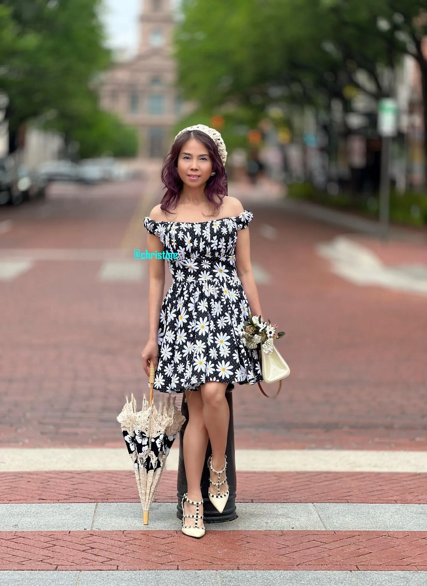 Caroline Dress in Daisy flowers printed