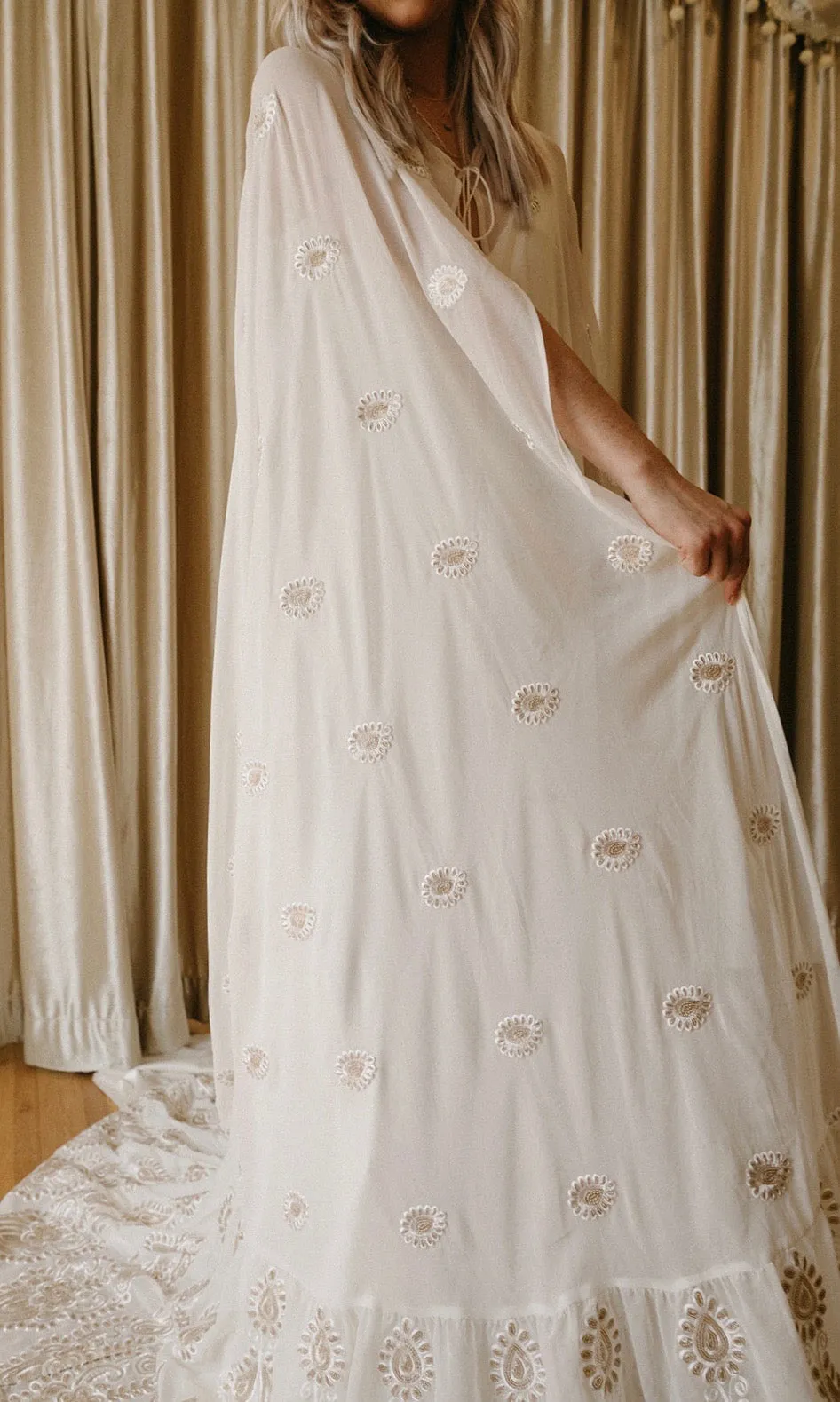 Chloe Cape