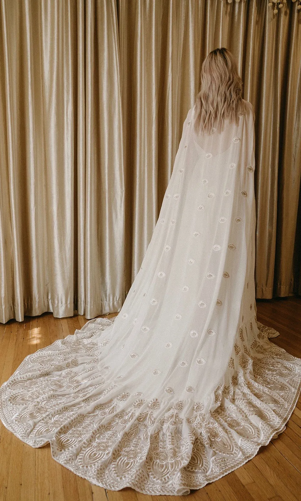 Chloe Cape
