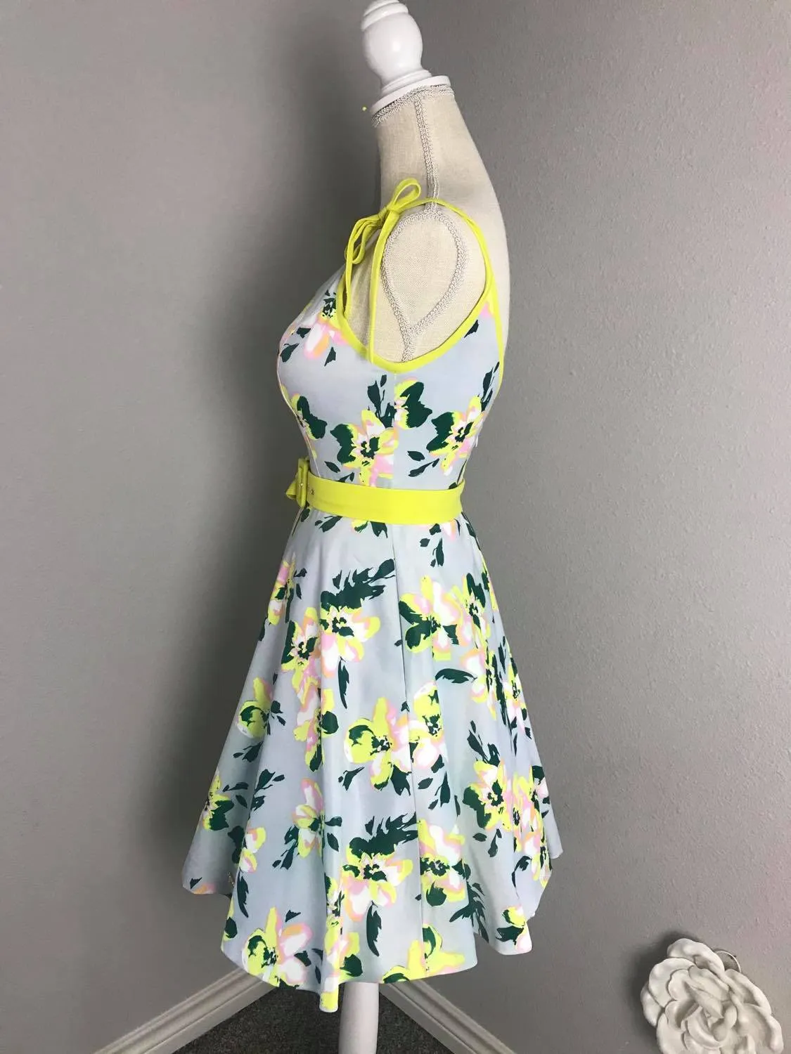 Junie Dress in flowers Rayon size S